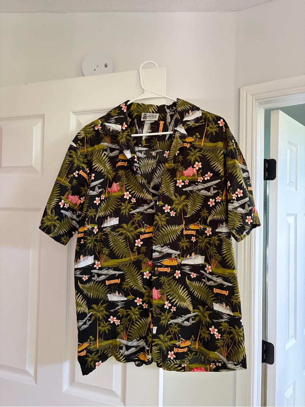 Tropical Palm Print Short-Sleeve Camp Shirt - Black/Olive